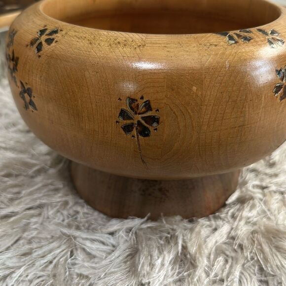 J Des Granges Palmer Alaska Handmade Rustic Wooden Bowl With Floral Pattern - Picture 4 of 17